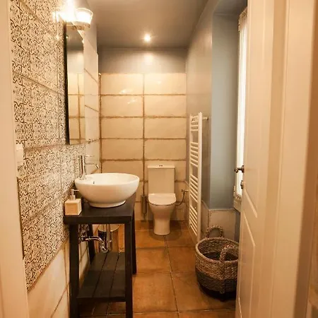 דירה 2-spaces Comfy Bentzi 7 With Balcony In Pagrati *