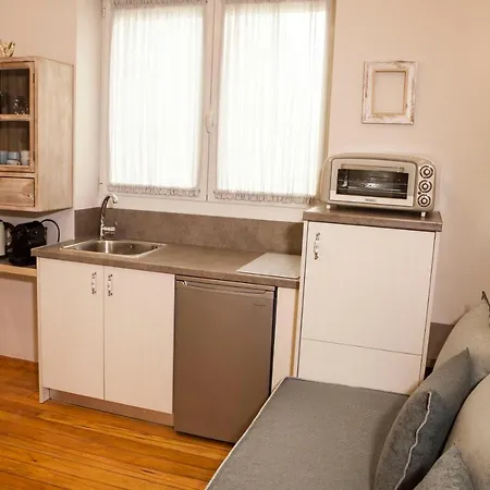 דירה 2-spaces Comfy Bentzi 7 With Balcony In Pagrati