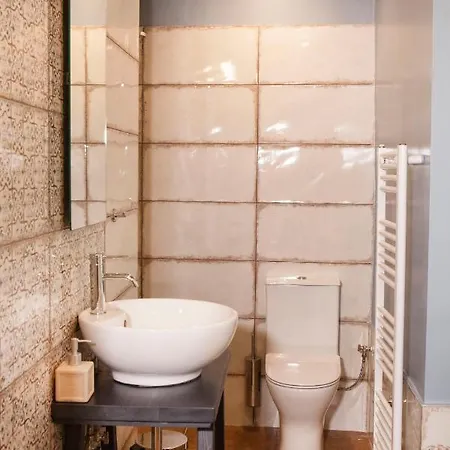 דירה 2-spaces Comfy Bentzi 7 With Balcony In Pagrati